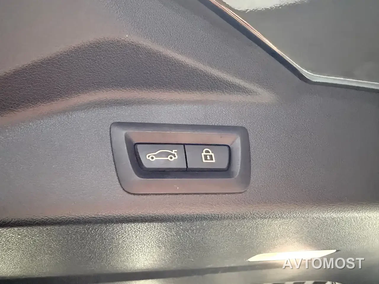 BMW X5 2022 Model xDrive 40Li M Sport Package — фото 6