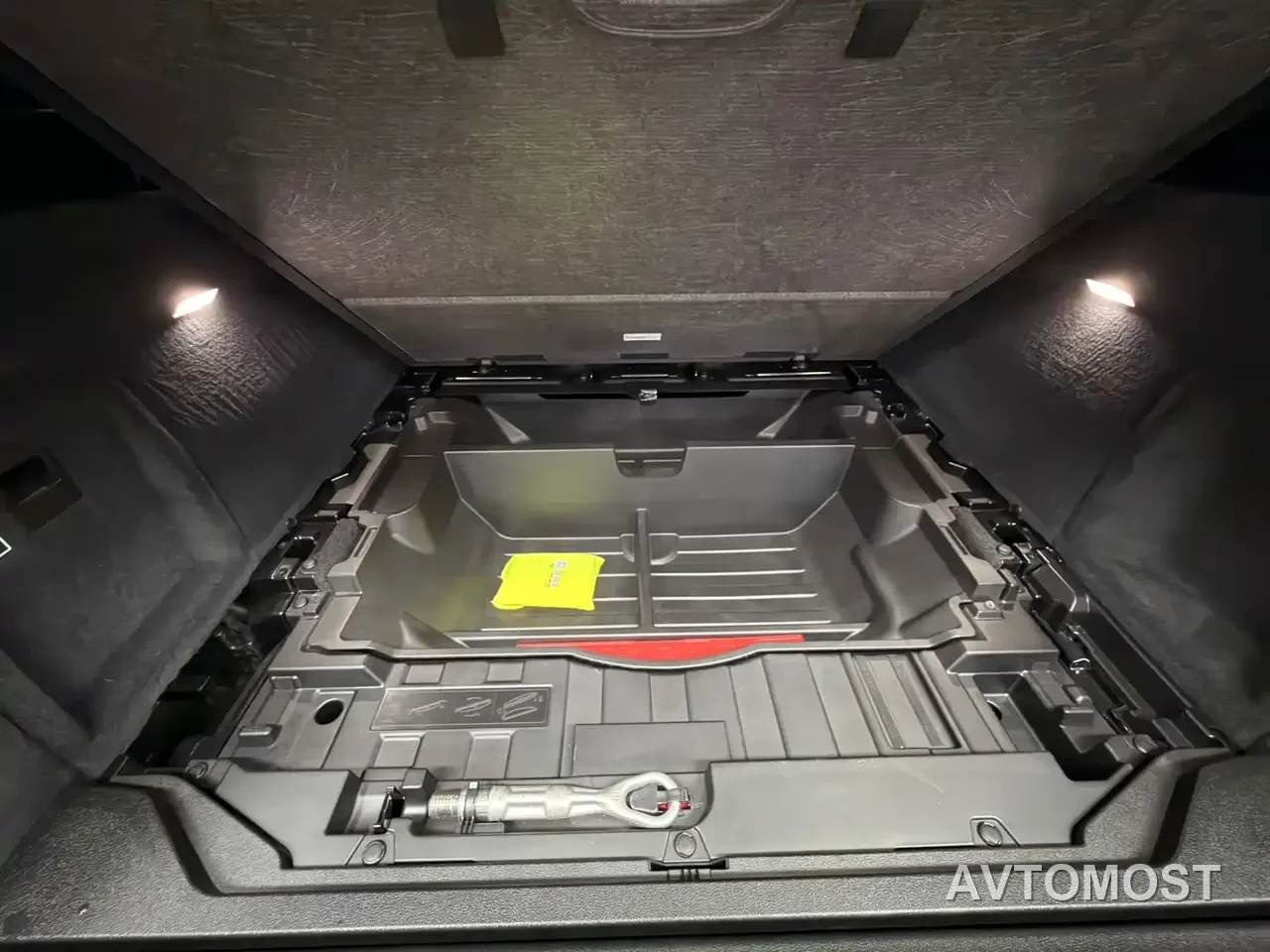 BMW X5 2022 Model xDrive 40Li M Sport Package — фото 7