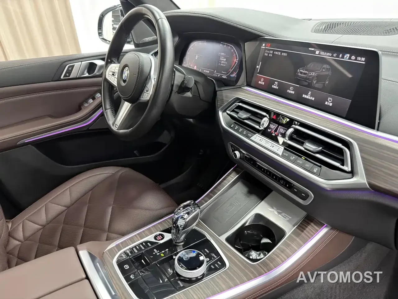 BMW X5 2022 Model xDrive 40Li M Sport Package — фото 8