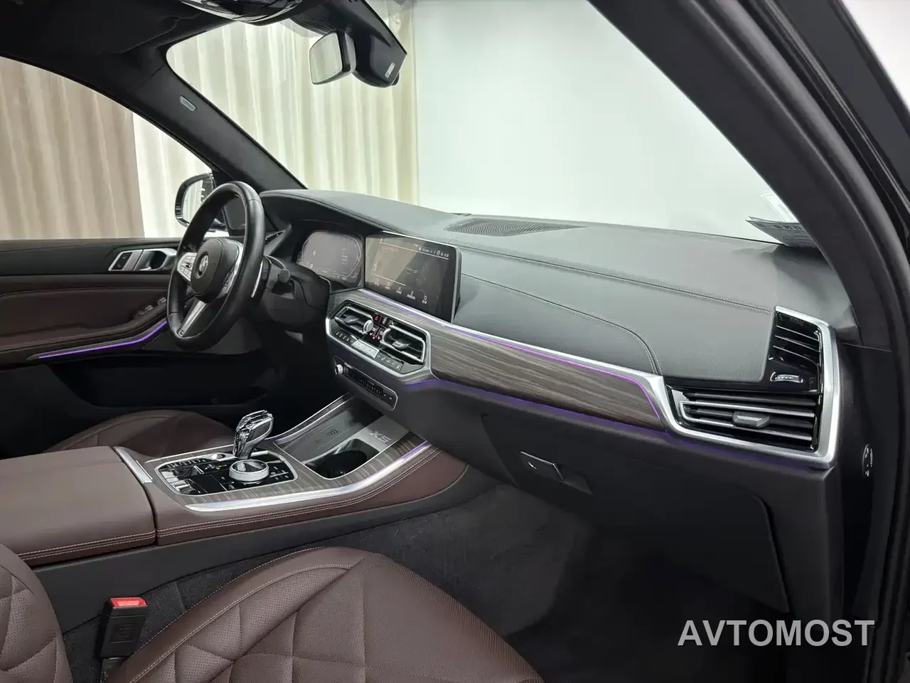 BMW X5 2022 Model xDrive 40Li M Sport Package — фото 9