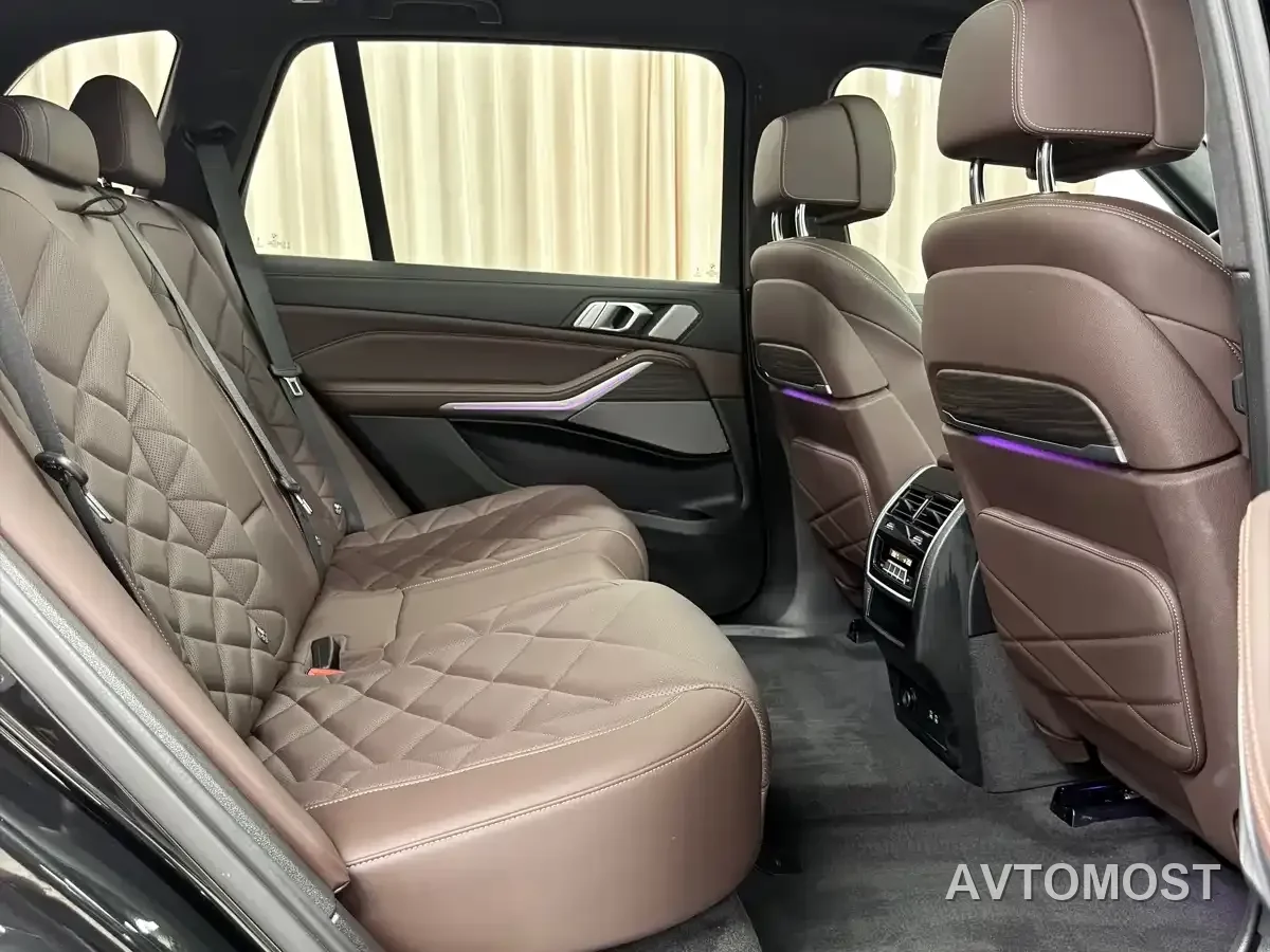 BMW X5 2022 Model xDrive 40Li M Sport Package — фото 14