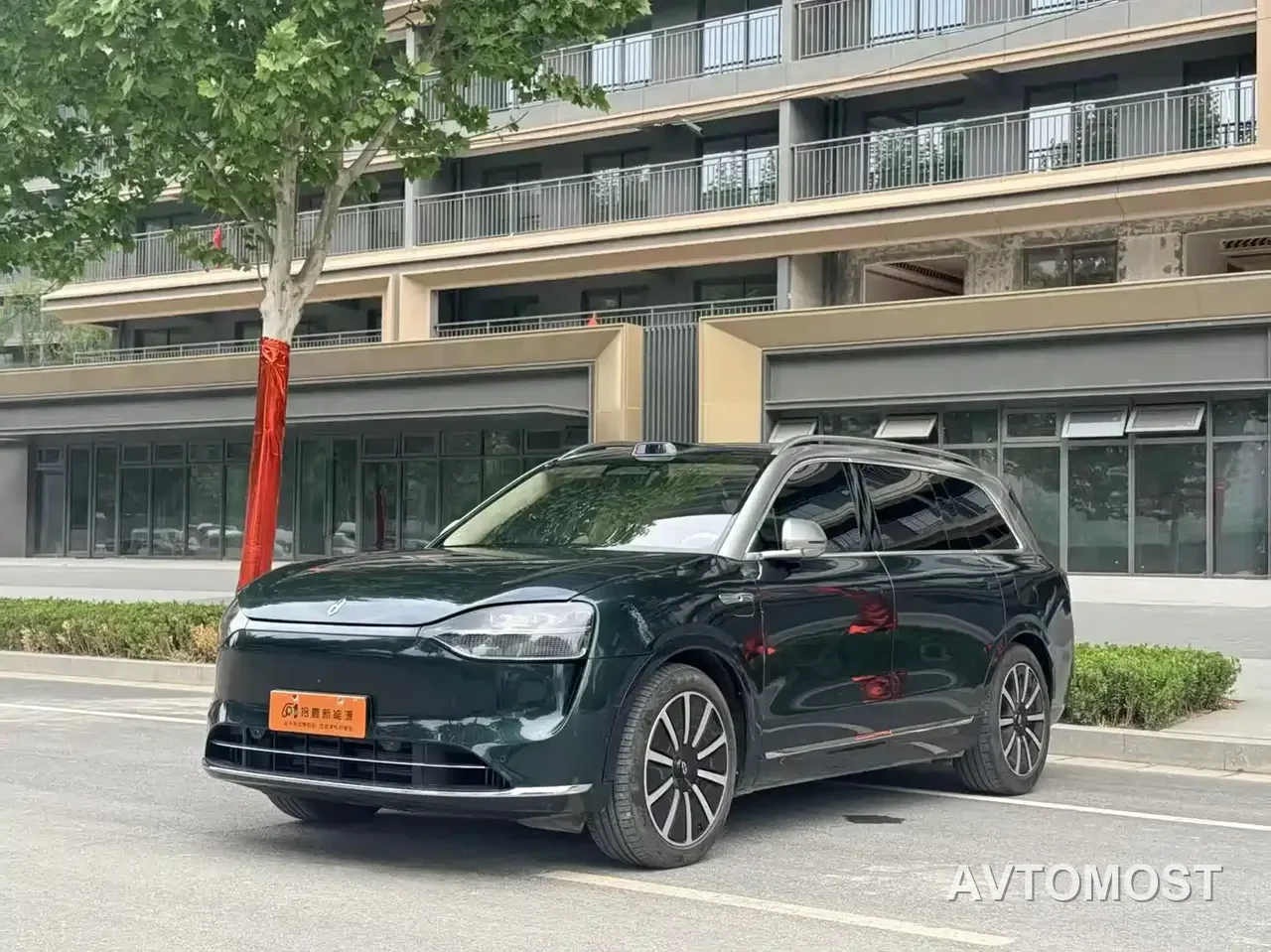 AITO M9 2024 Range Extender Max Edition 42kWh 6-seater — фото 2