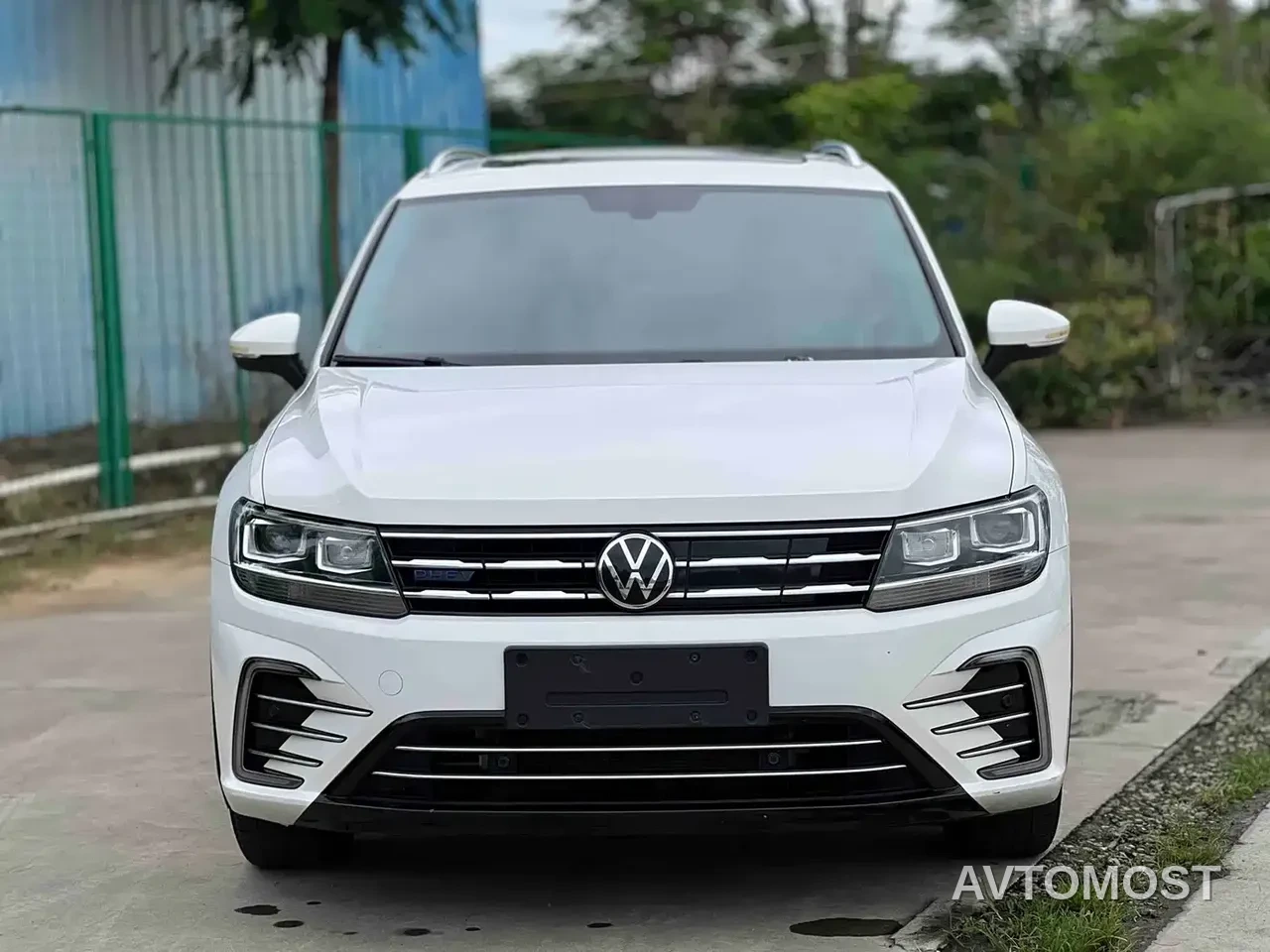 Volkswagen Tiguan L PHEV 2021 430PHEV Plug-in Hybrid Premium — фото 2