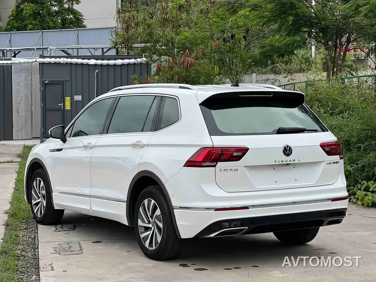 Volkswagen Tiguan L PHEV 2021 430PHEV Plug-in Hybrid Premium — фото 4