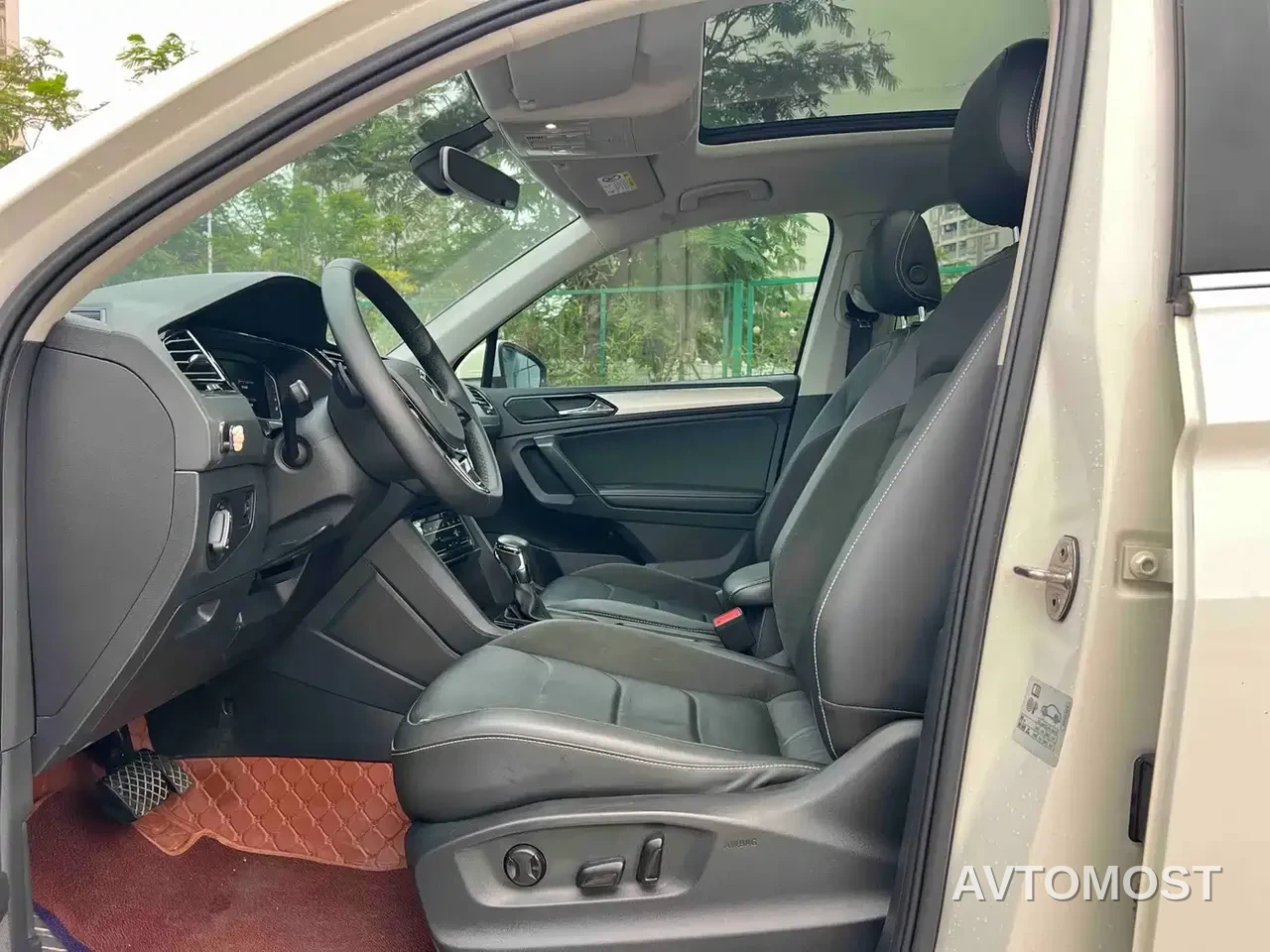 Volkswagen Tiguan L PHEV 2021 430PHEV Plug-in Hybrid Premium — фото 5