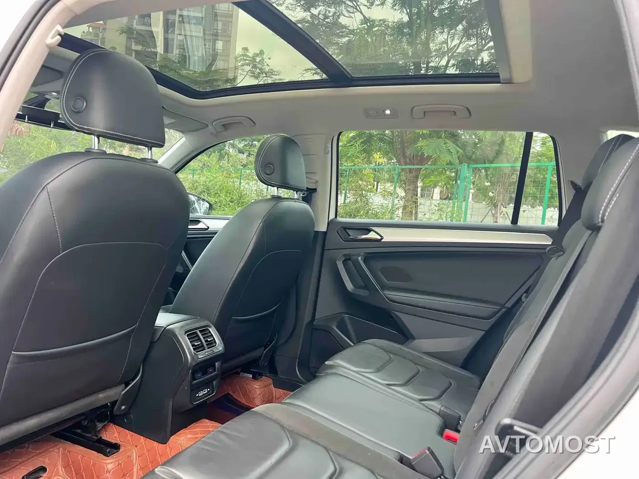 Volkswagen Tiguan L PHEV 2021 430PHEV Plug-in Hybrid Premium — фото 6