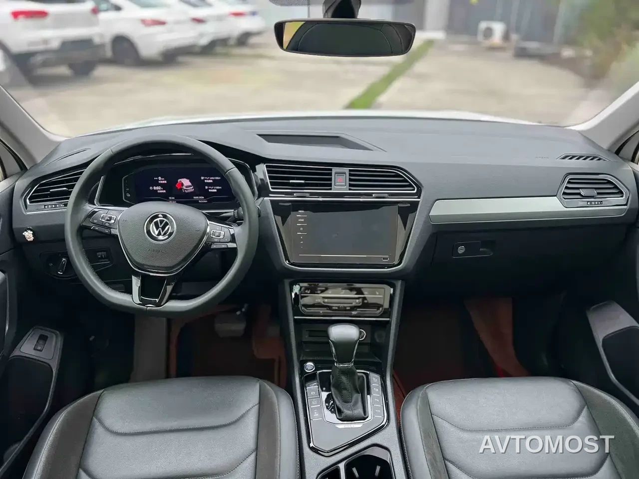 Volkswagen Tiguan L PHEV 2021 430PHEV Plug-in Hybrid Premium — фото 7