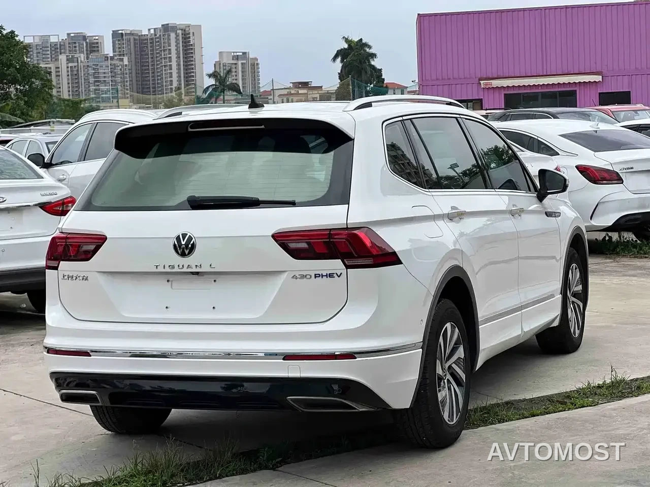 Volkswagen Tiguan L PHEV 2021 430PHEV Plug-in Hybrid Premium — фото 9