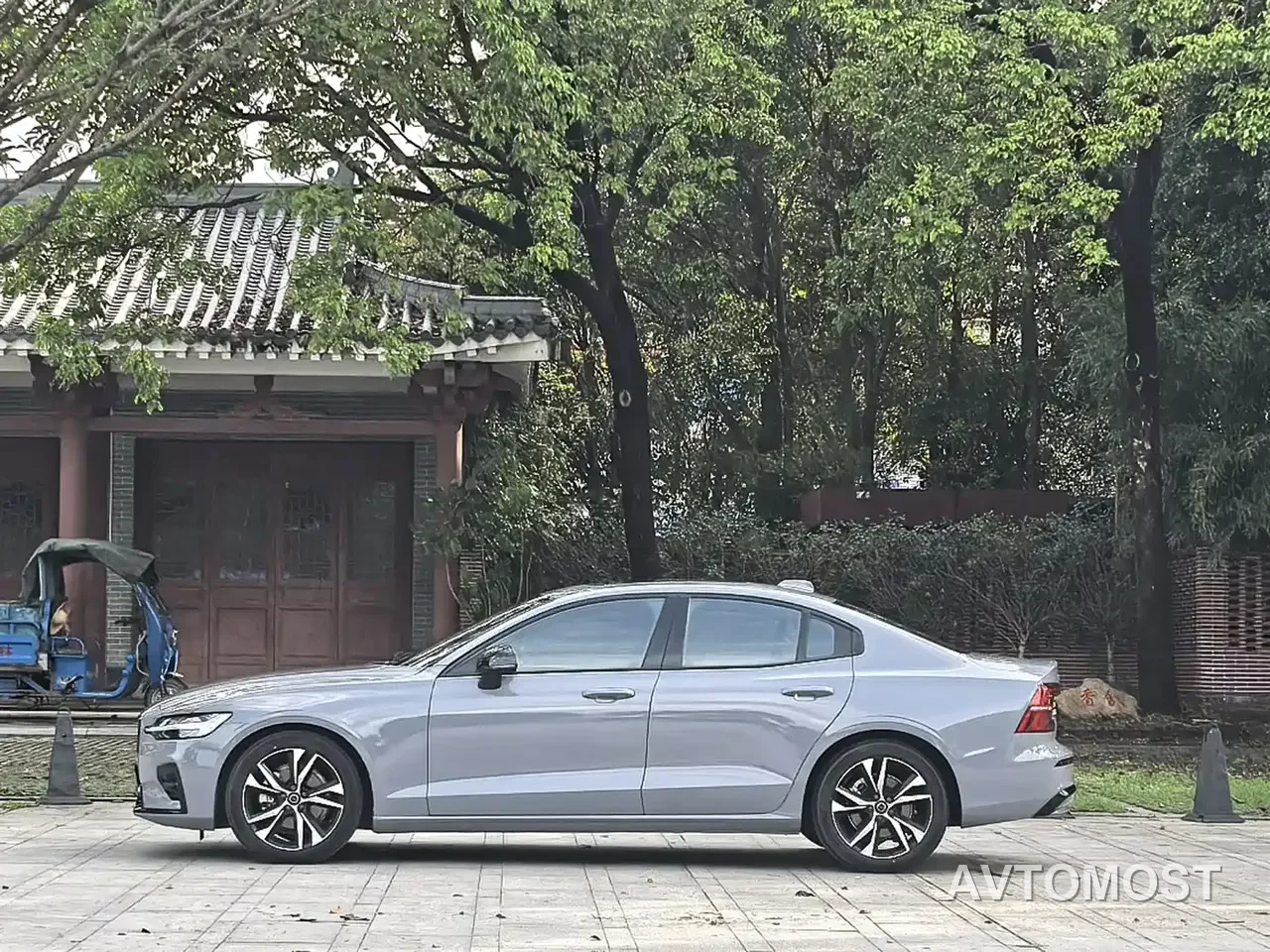 Volvo S60 2025 B5 Elegance Sport Edition — фото 5