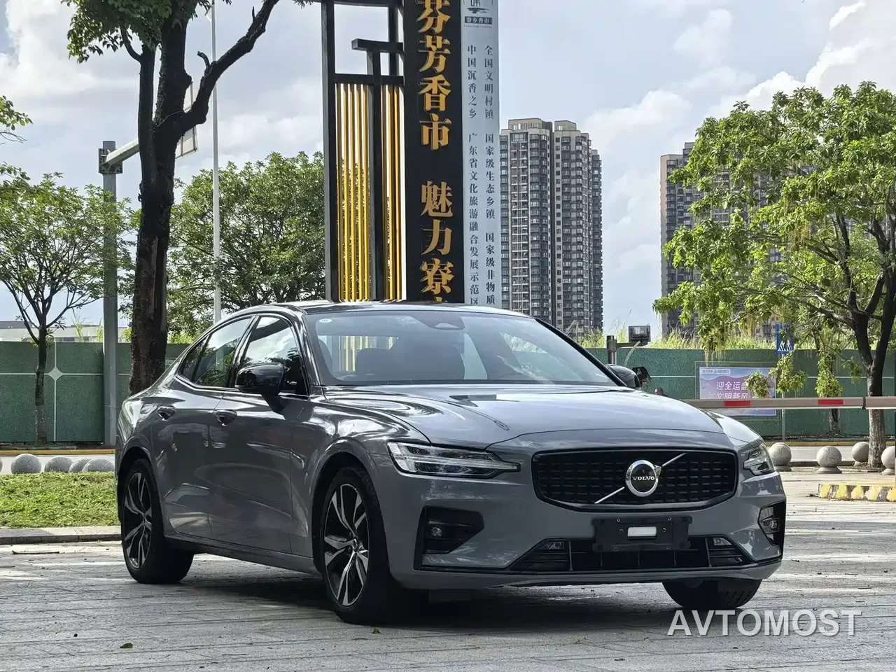 Volvo S60 2025 B5 Elegance Sport Edition — фото 3