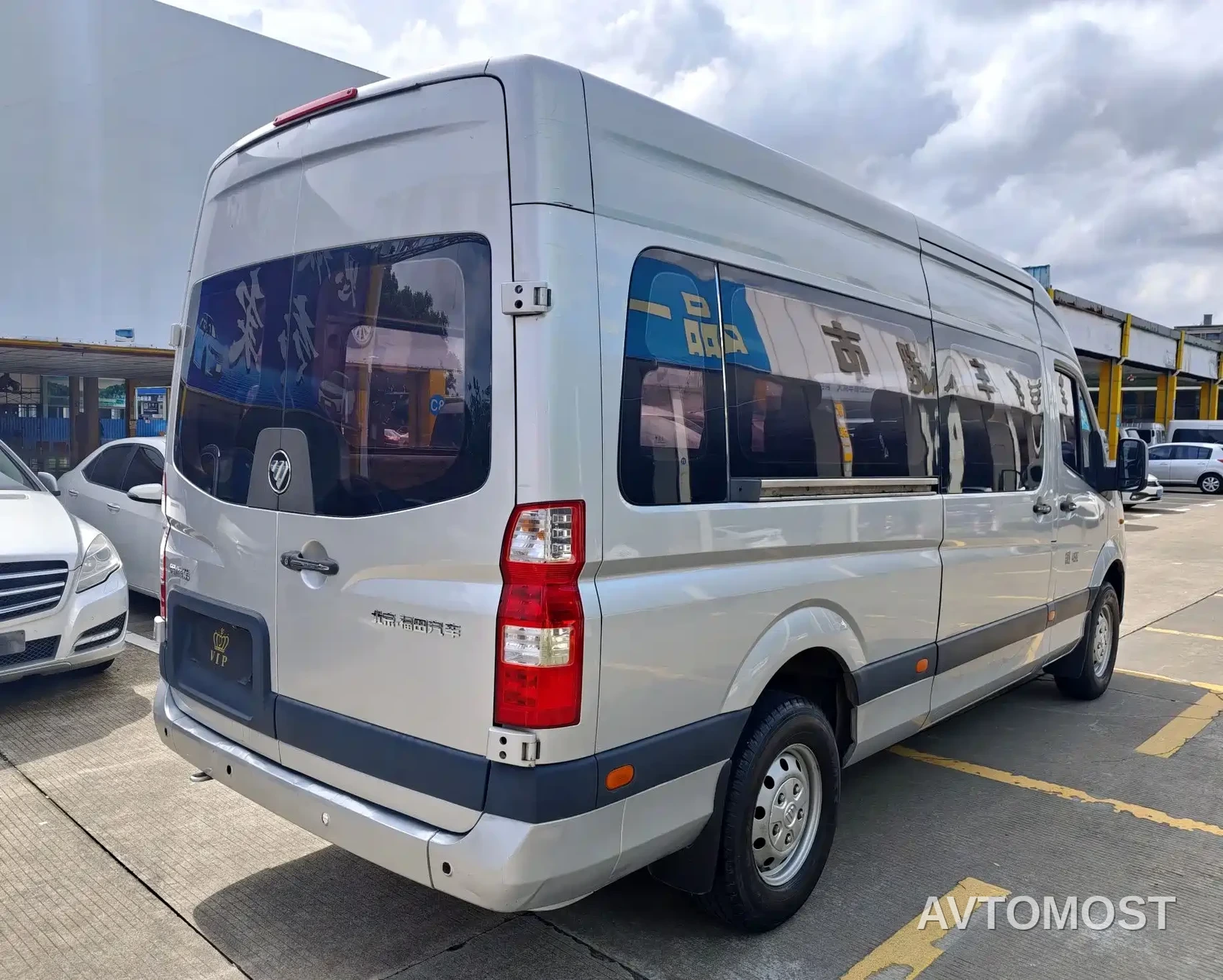 Foton Tuyano 2021 2.0T Manual Tongtu Extended Wheelbase Medium Roof 9-Seater 4F20TC3 — фото 4