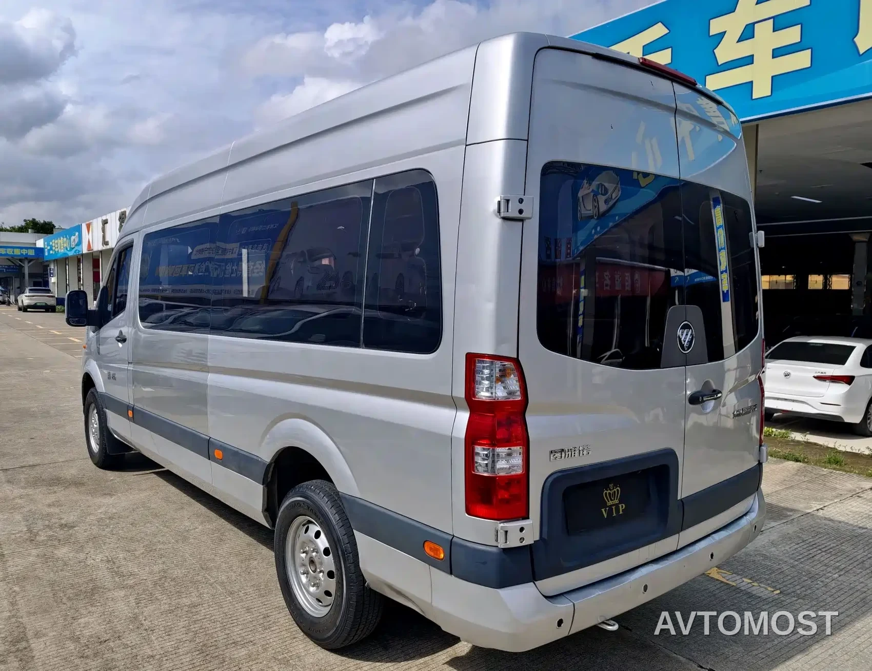 Foton Tuyano 2021 2.0T Manual Tongtu Extended Wheelbase Medium Roof 9-Seater 4F20TC3 — фото 6