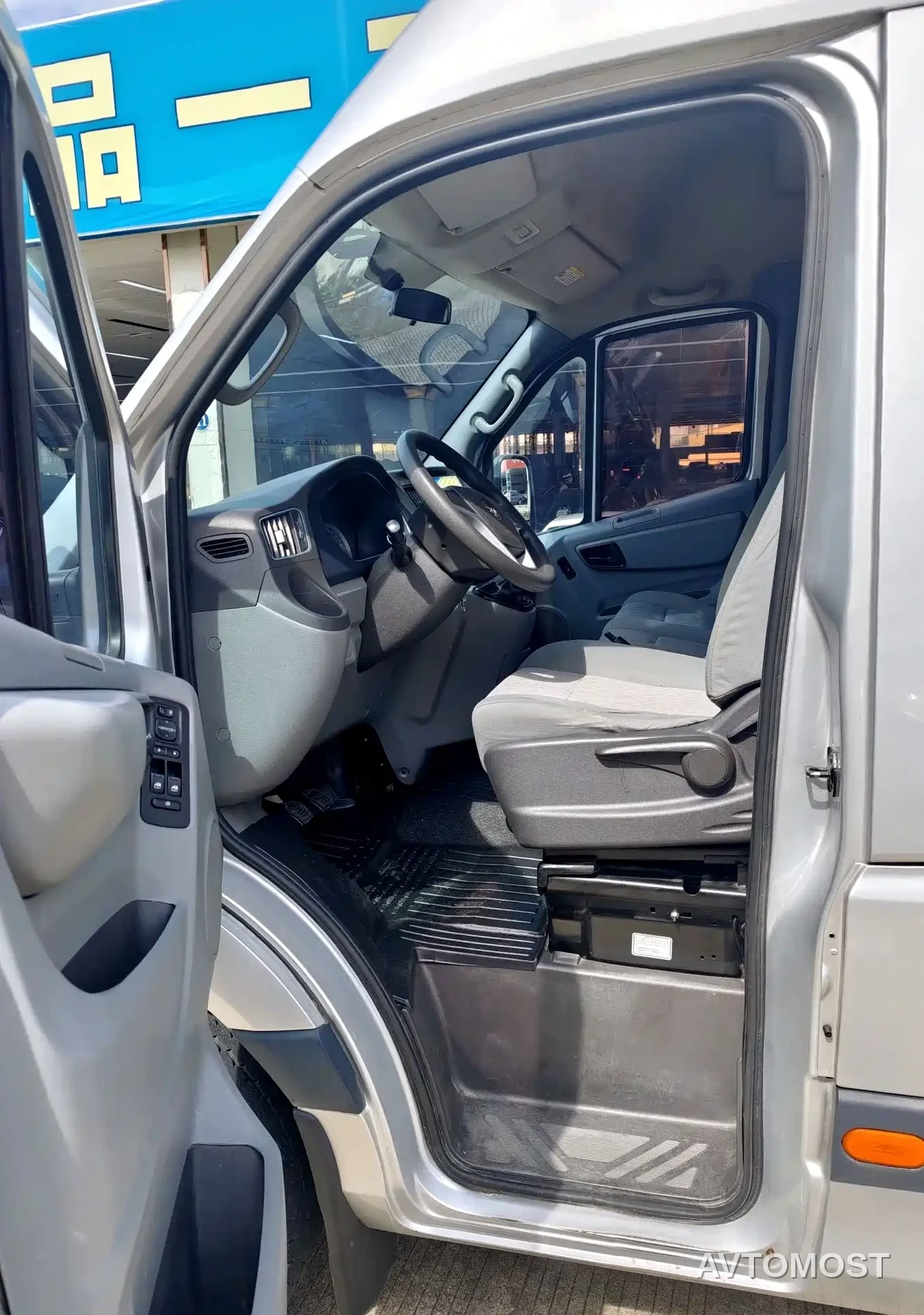 Foton Tuyano 2021 2.0T Manual Tongtu Extended Wheelbase Medium Roof 9-Seater 4F20TC3 — фото 7