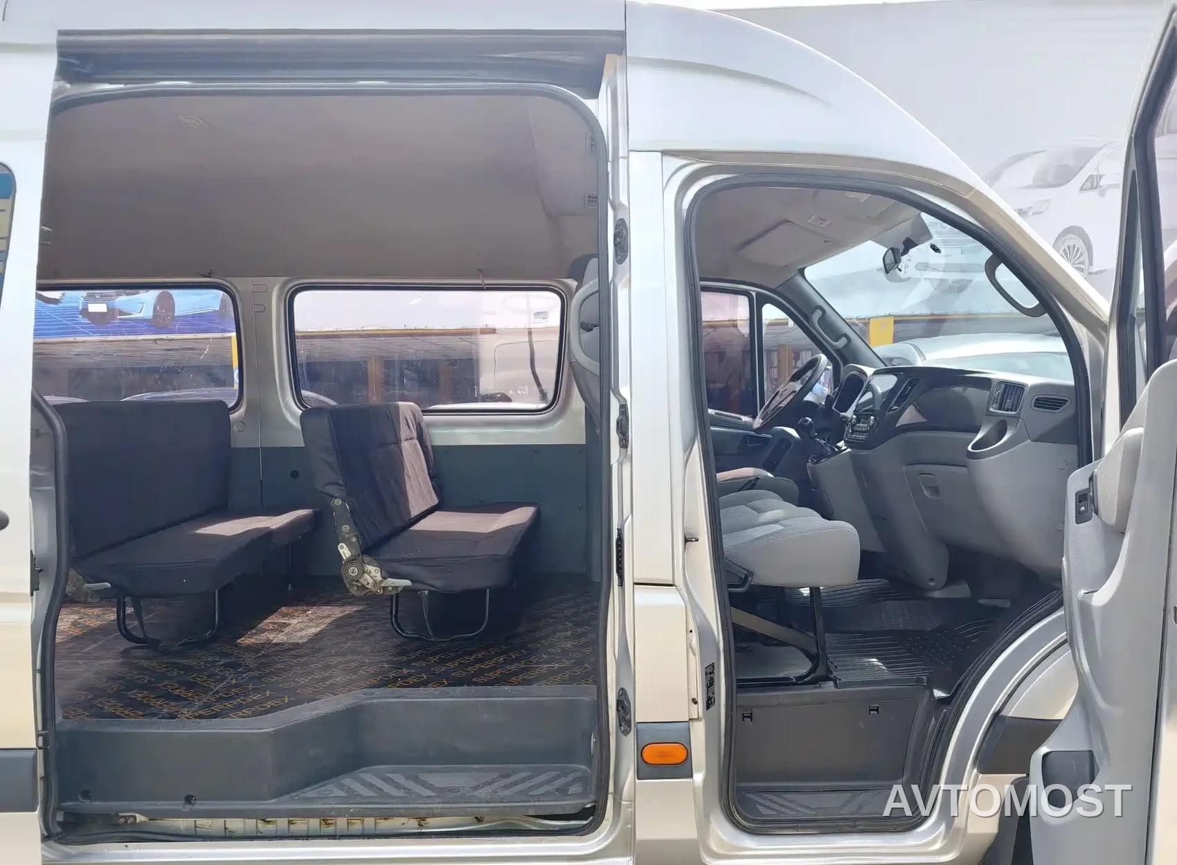 Foton Tuyano 2021 2.0T Manual Tongtu Extended Wheelbase Medium Roof 9-Seater 4F20TC3 — фото 9