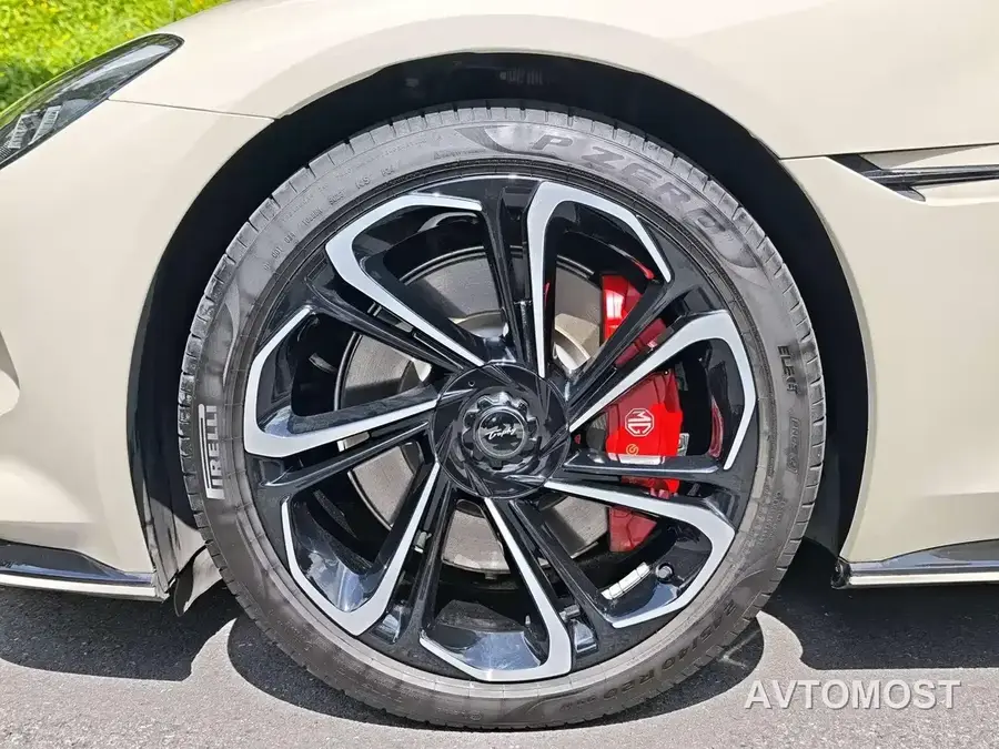 MG Cyberster 2024 520km Legend AWD Red Canopy Edition