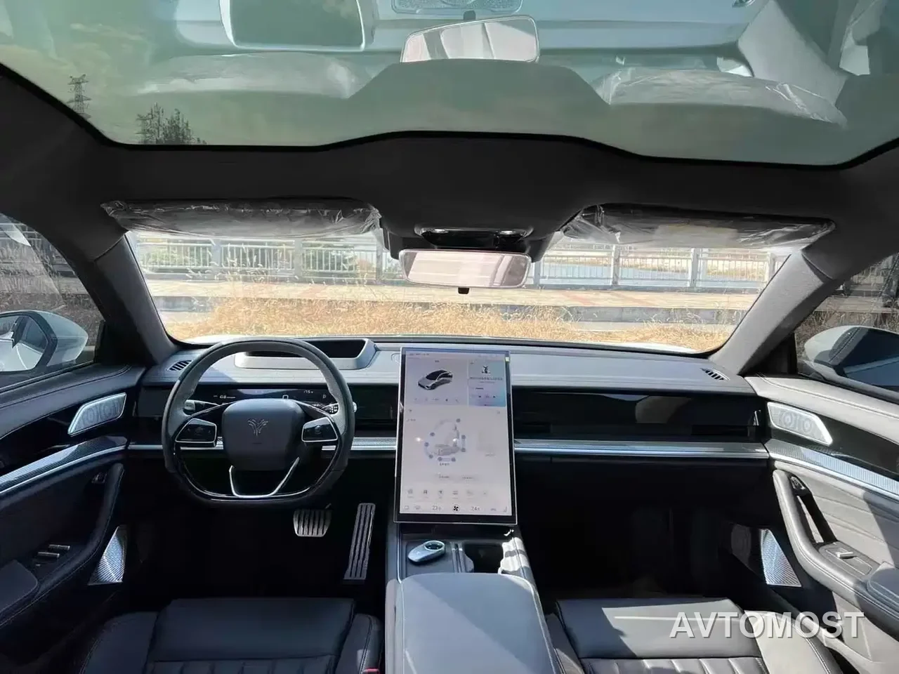 Nezha S Shooting Brake 2024 Model Range Extender 300 Standard — фото 4