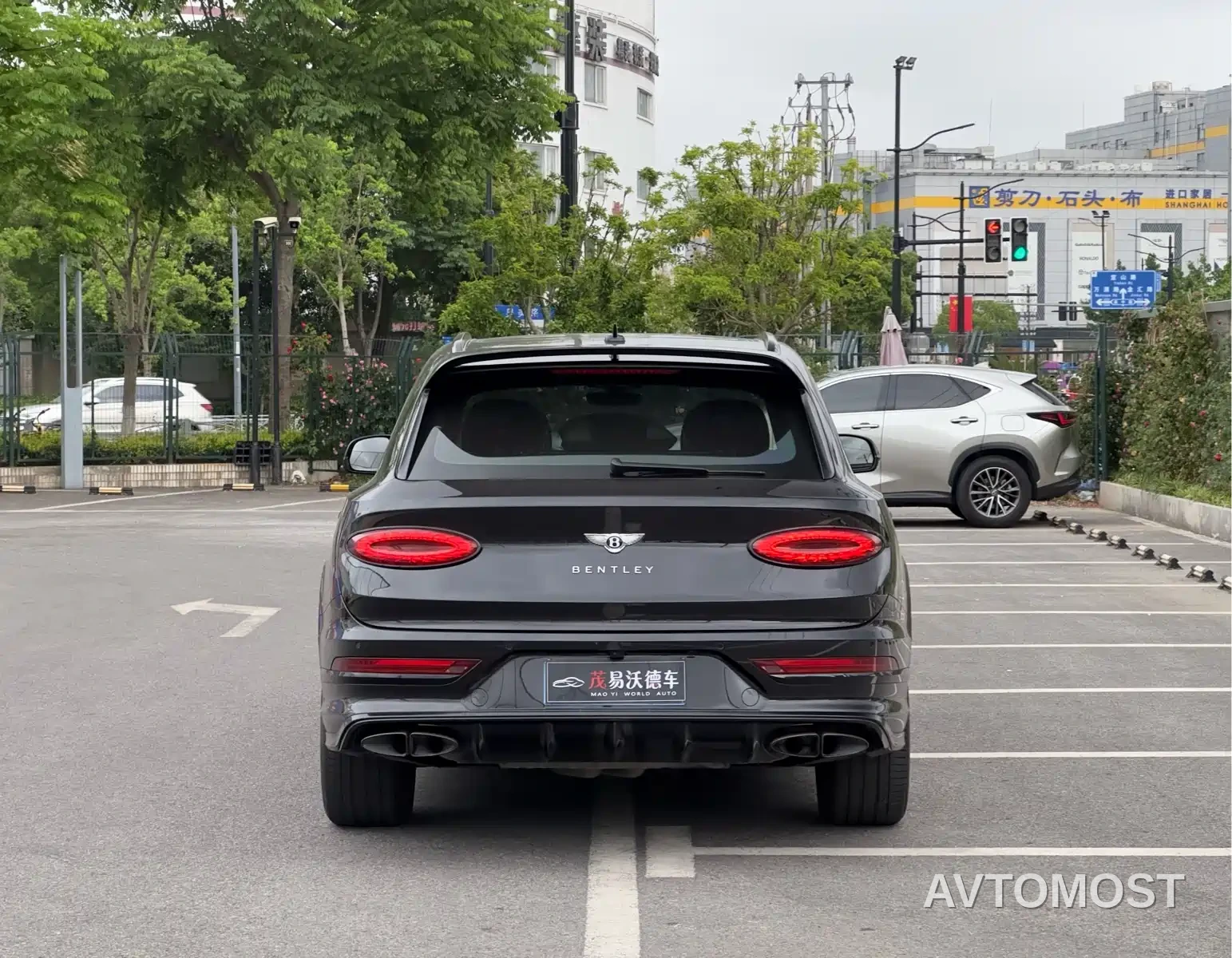 Bentley Bentayga 2022 4.0T V8 S — фото 4