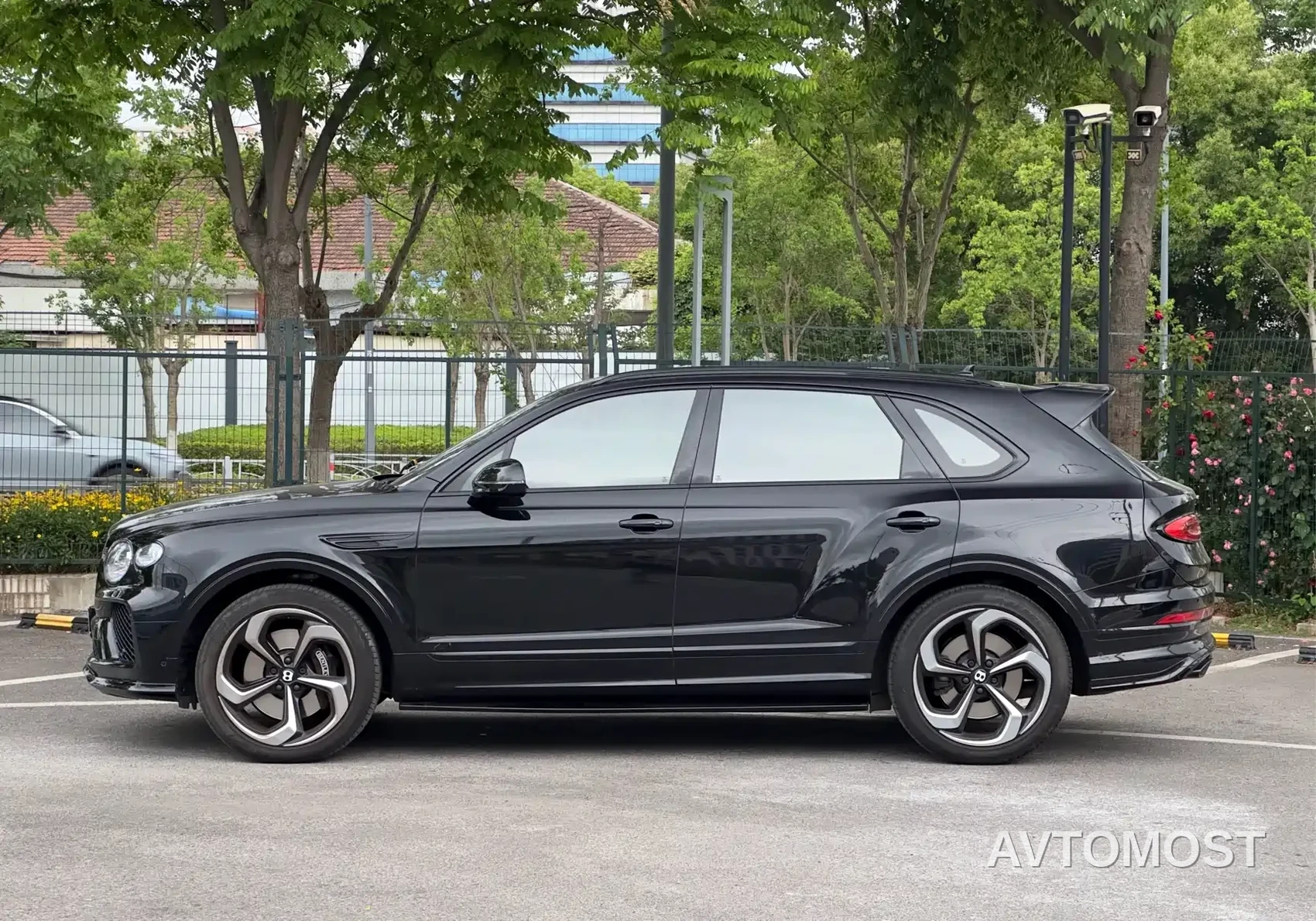 Bentley Bentayga 2022 4.0T V8 S — фото 7