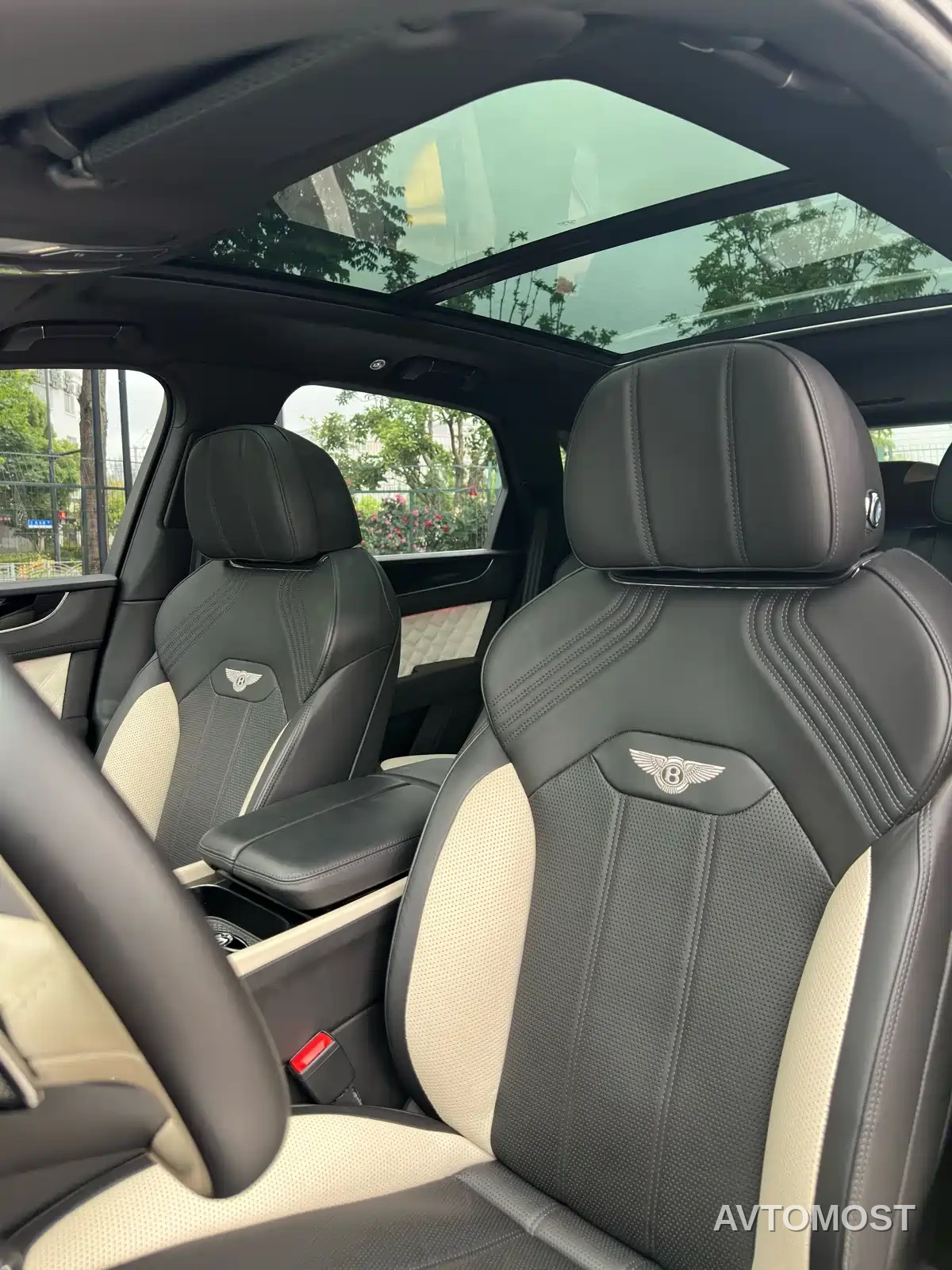 Bentley Bentayga 2022 4.0T V8 S — фото 25