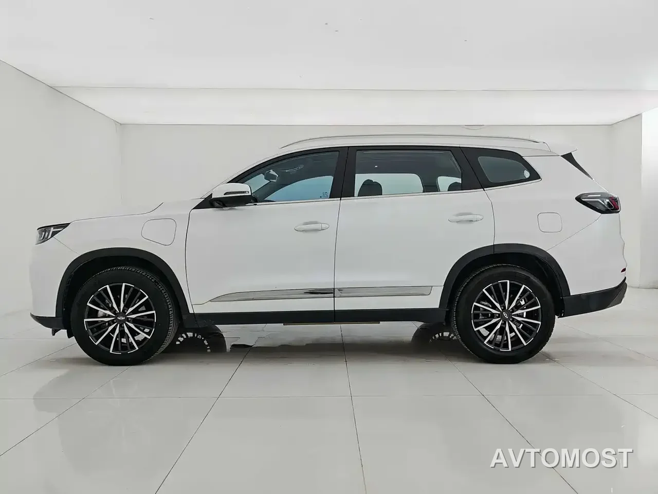 Chery Tiggo 8 PLUS Kunpeng e+ 2022 PHEV 1.5T Elegance e+ — фото 8