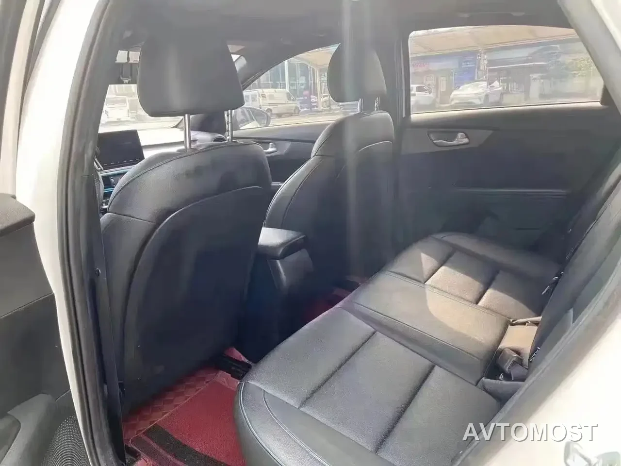 Kia K3 PHEV 2019 1.6L PHEV Comfort Edition — фото 5