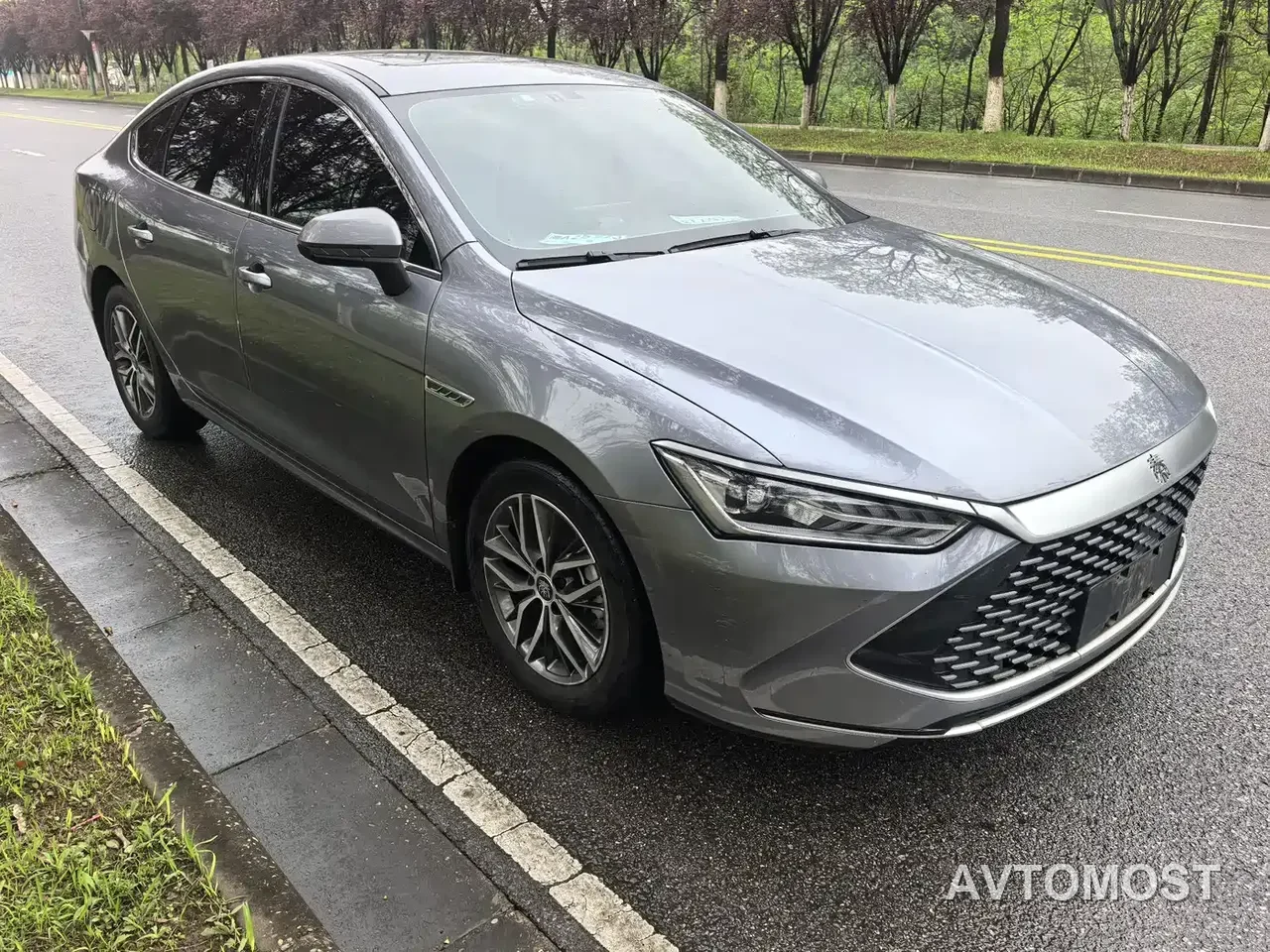 BYD Qin PLUS 2021 DM-i 55KM Premium — фото 2