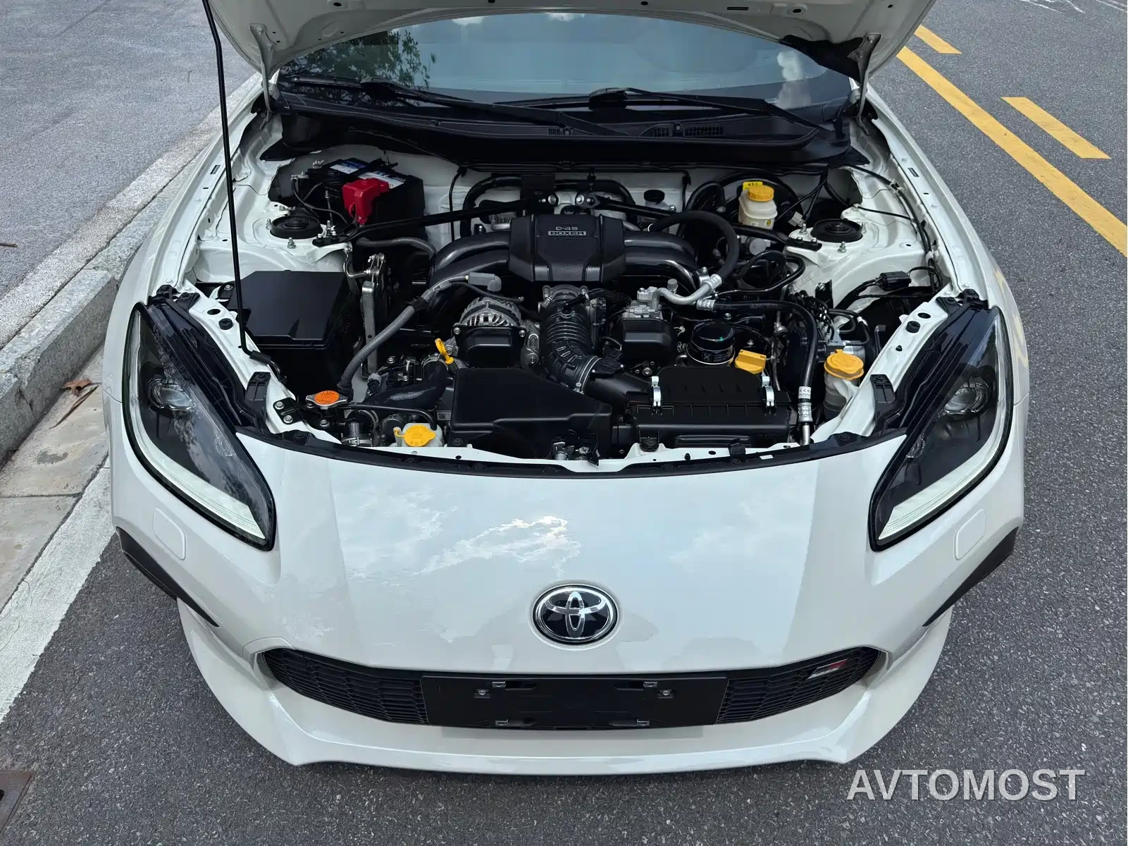 Toyota 86 2022 GR 86 2.4L Manual — фото 9