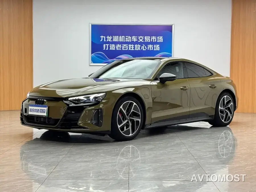 Audi RS e-tron GT 2023 Base Model
