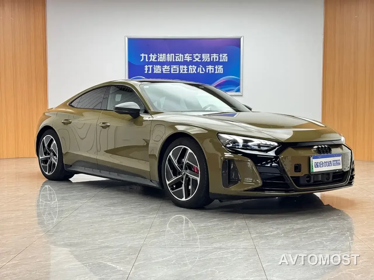 Audi RS e-tron GT 2023 Base Model — фото 3