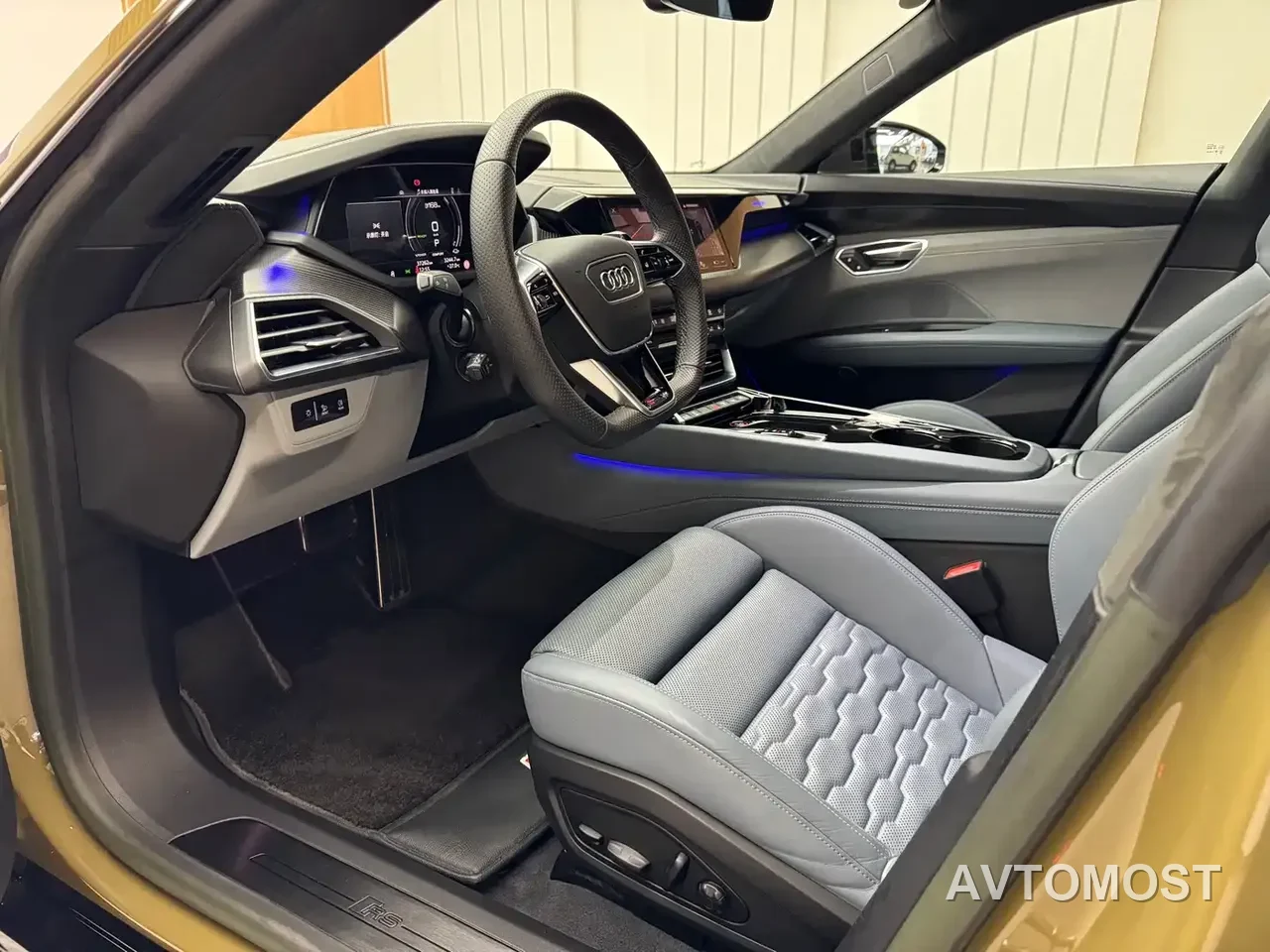 Audi RS e-tron GT 2023 Base Model — фото 8