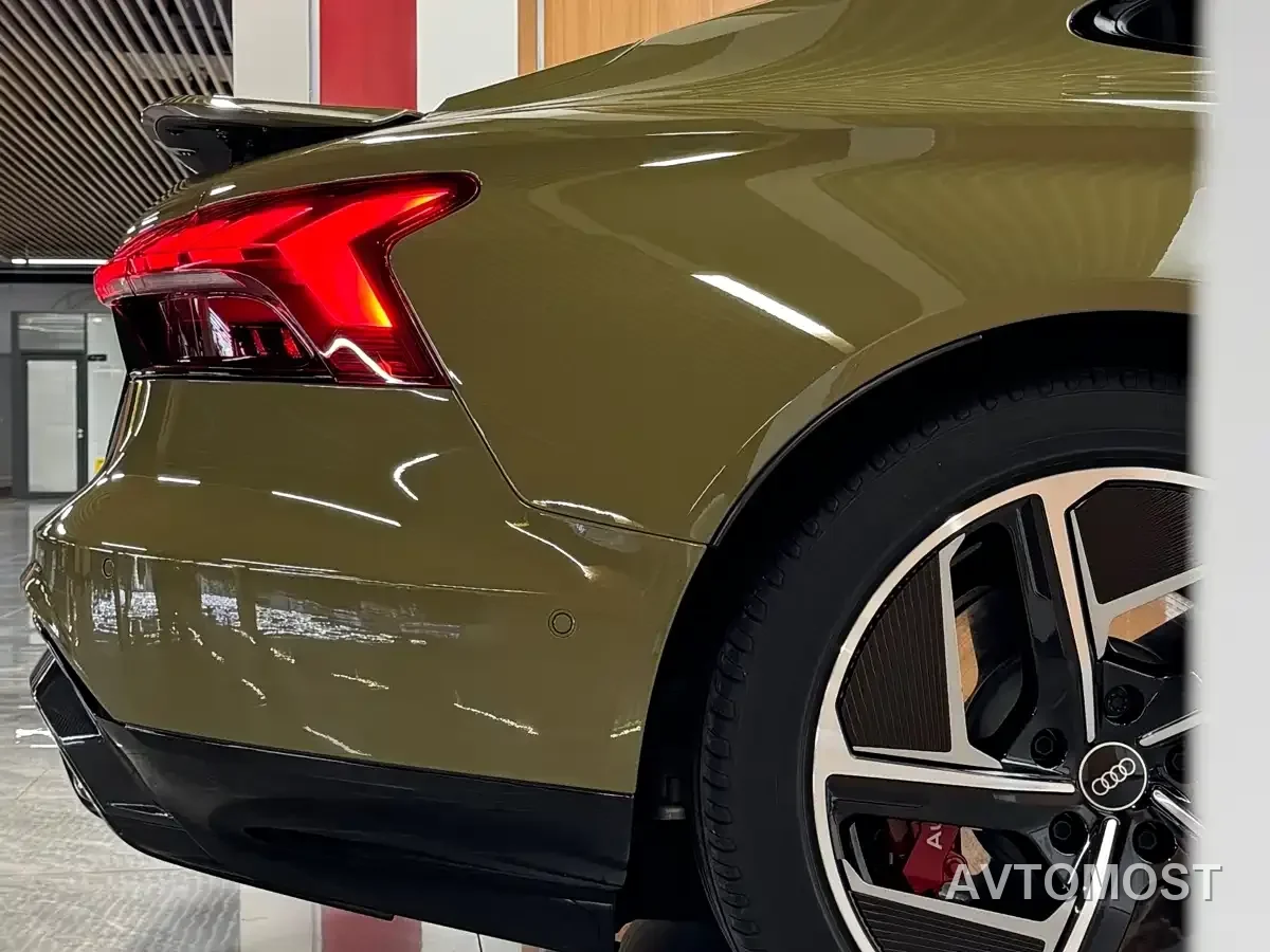 Audi RS e-tron GT 2023 Base Model — фото 15
