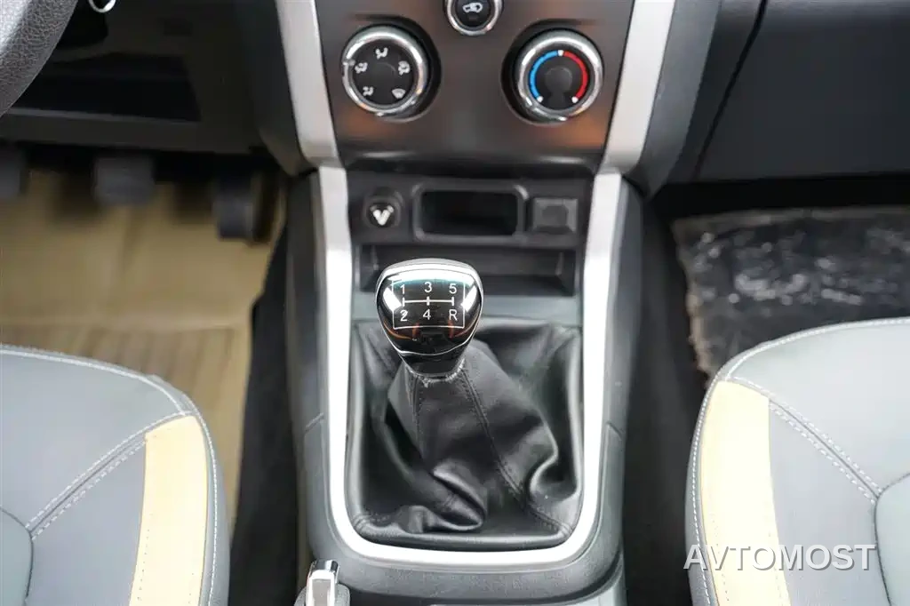 Isuzu Qingling T28 2025 2.8T Diesel Manual 4WD Standard Long Wheelbase — фото 14