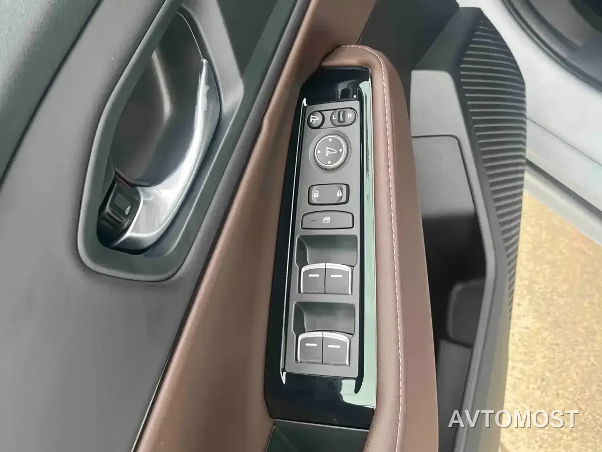 Honda Inspire Hybrid 2023 e:PHEV Premium Edition — фото 6
