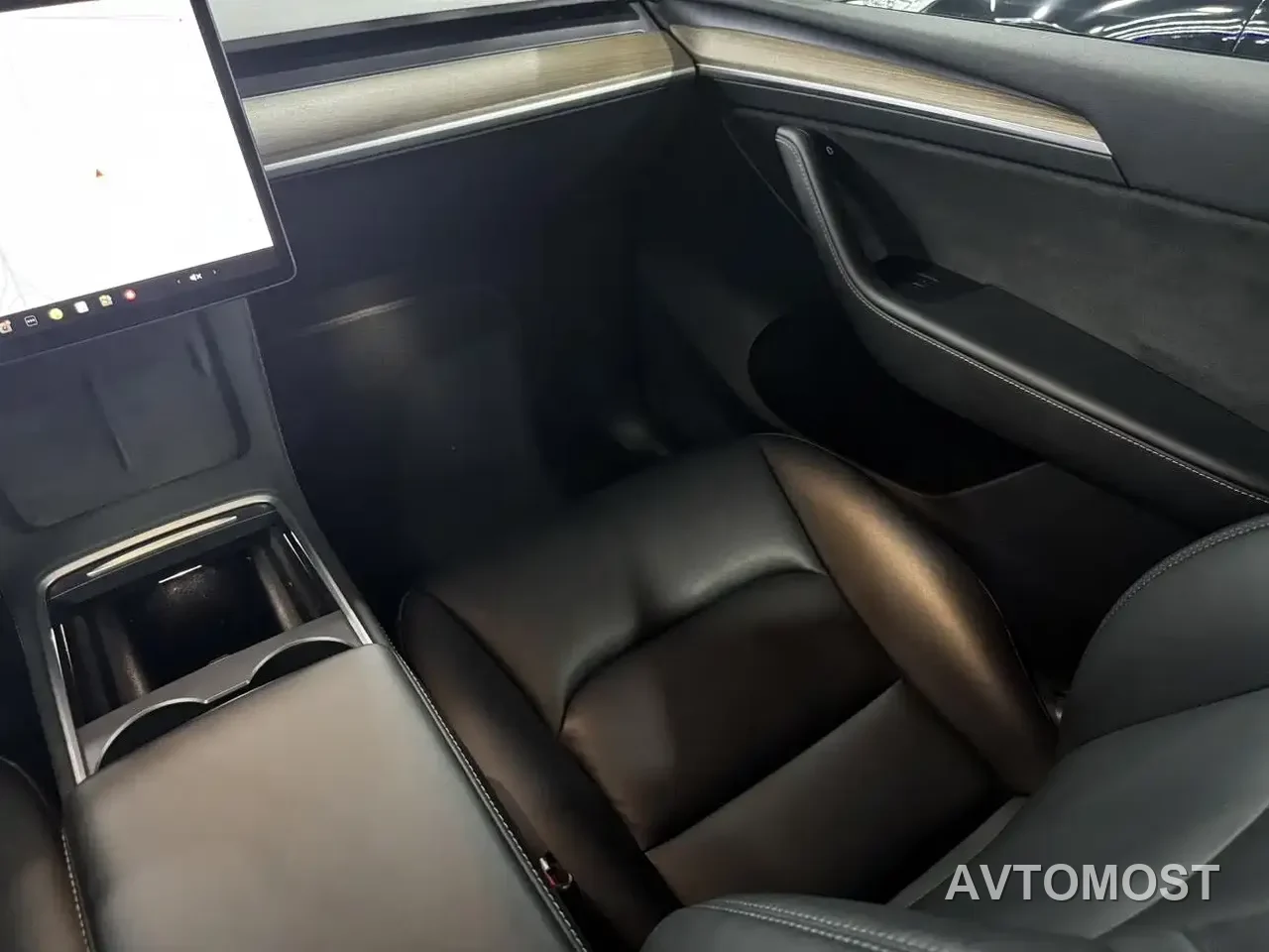 Tesla Model Y 2021 Standard Range Rear-Wheel Drive — фото 4