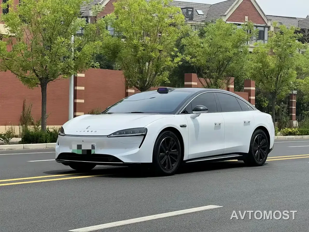 Zhijie S7 2024 Max RWD Long Range Smart Drive — фото 1
