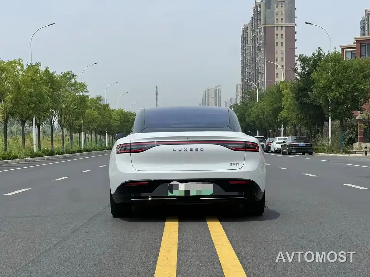 Zhijie S7 2024 Max RWD Long Range Smart Drive — фото 7