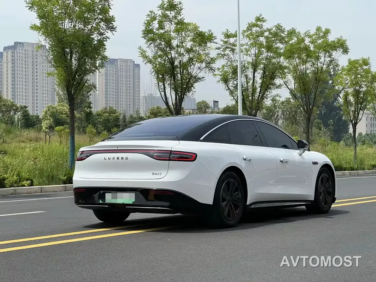 Zhijie S7 2024 Max RWD Long Range Smart Drive — фото 8