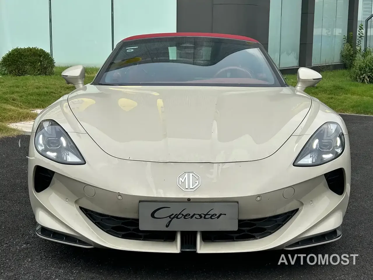 MG Cyberster 2024 520km Legend AWD Red Canopy Edition — фото 24