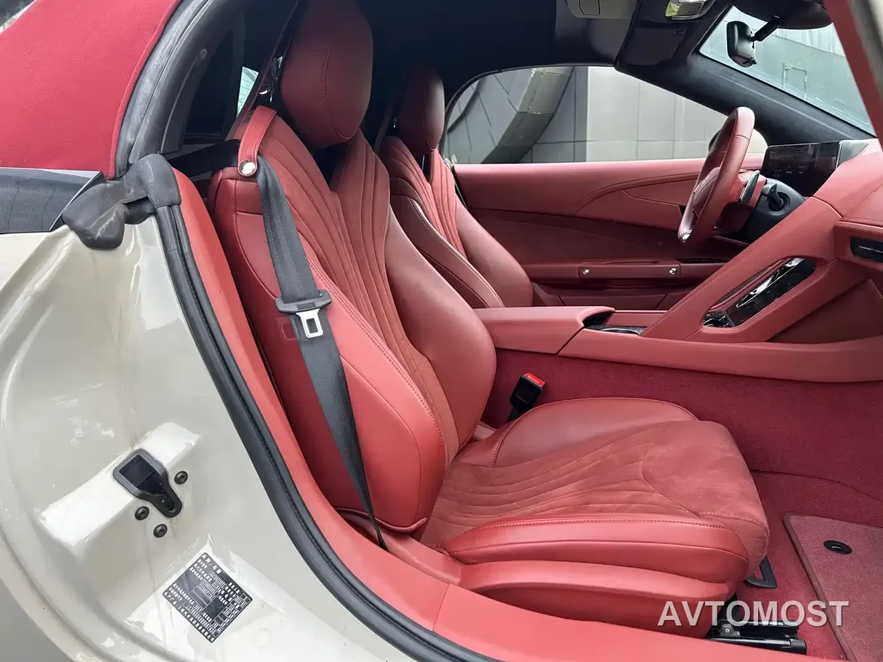 MG Cyberster 2024 520km Legend AWD Red Canopy Edition — фото 19