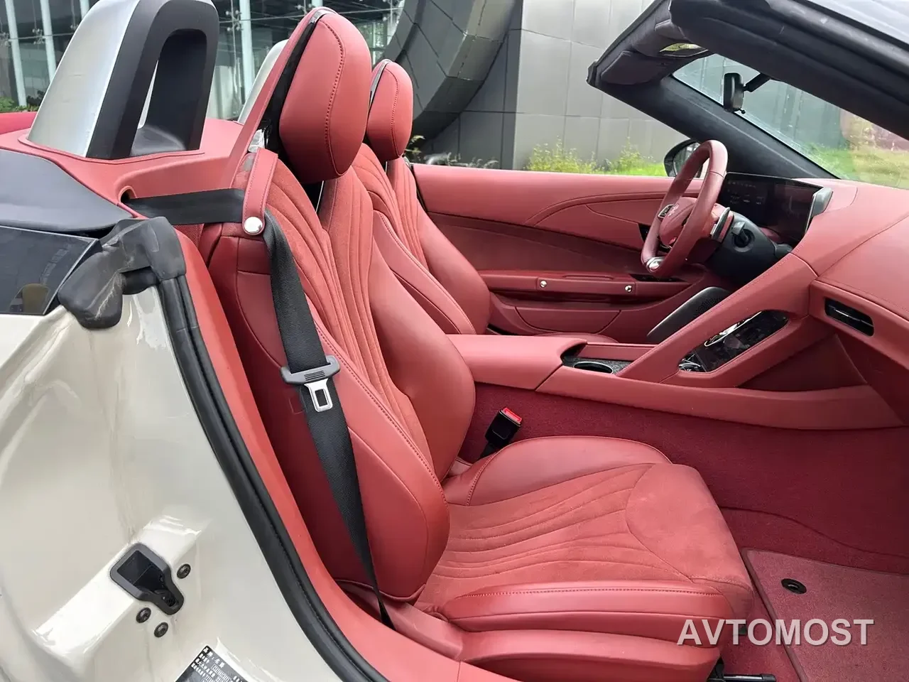 MG Cyberster 2024 520km Legend AWD Red Canopy Edition — фото 14