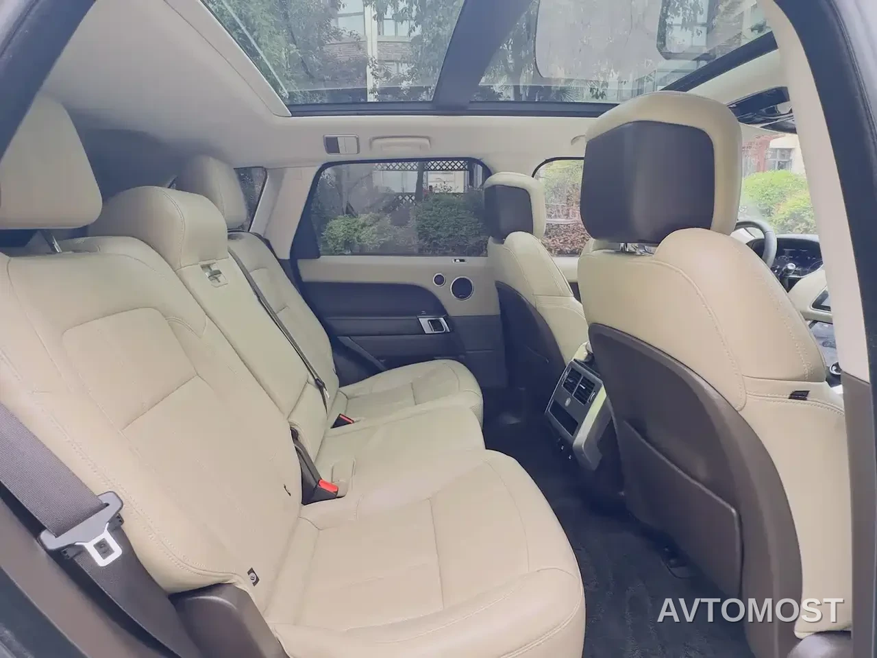 Land Rover Range Rover Sport PHEV 2021 P400e SE — фото 16