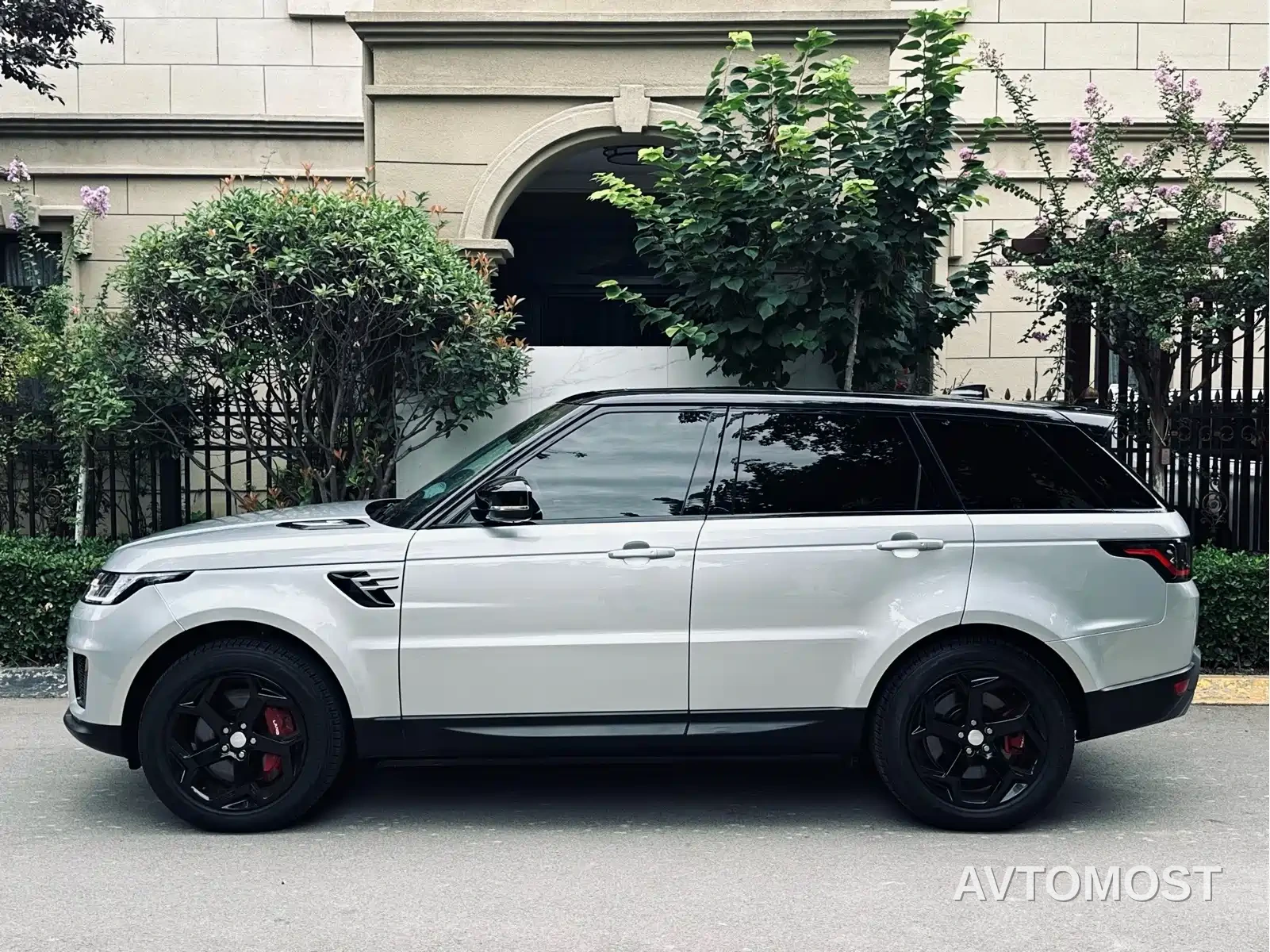 Land Rover Range Rover Sport PHEV 2021 P400e SE — фото 25