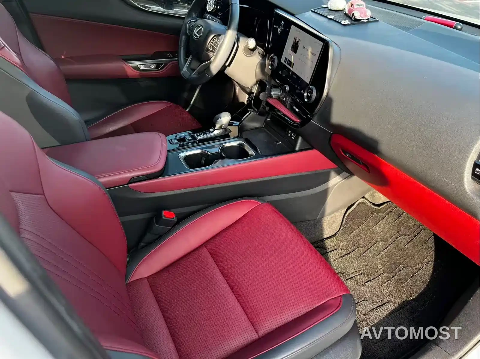 Lexus NX 2024 260 FWD Joy Creation Edition — фото 7