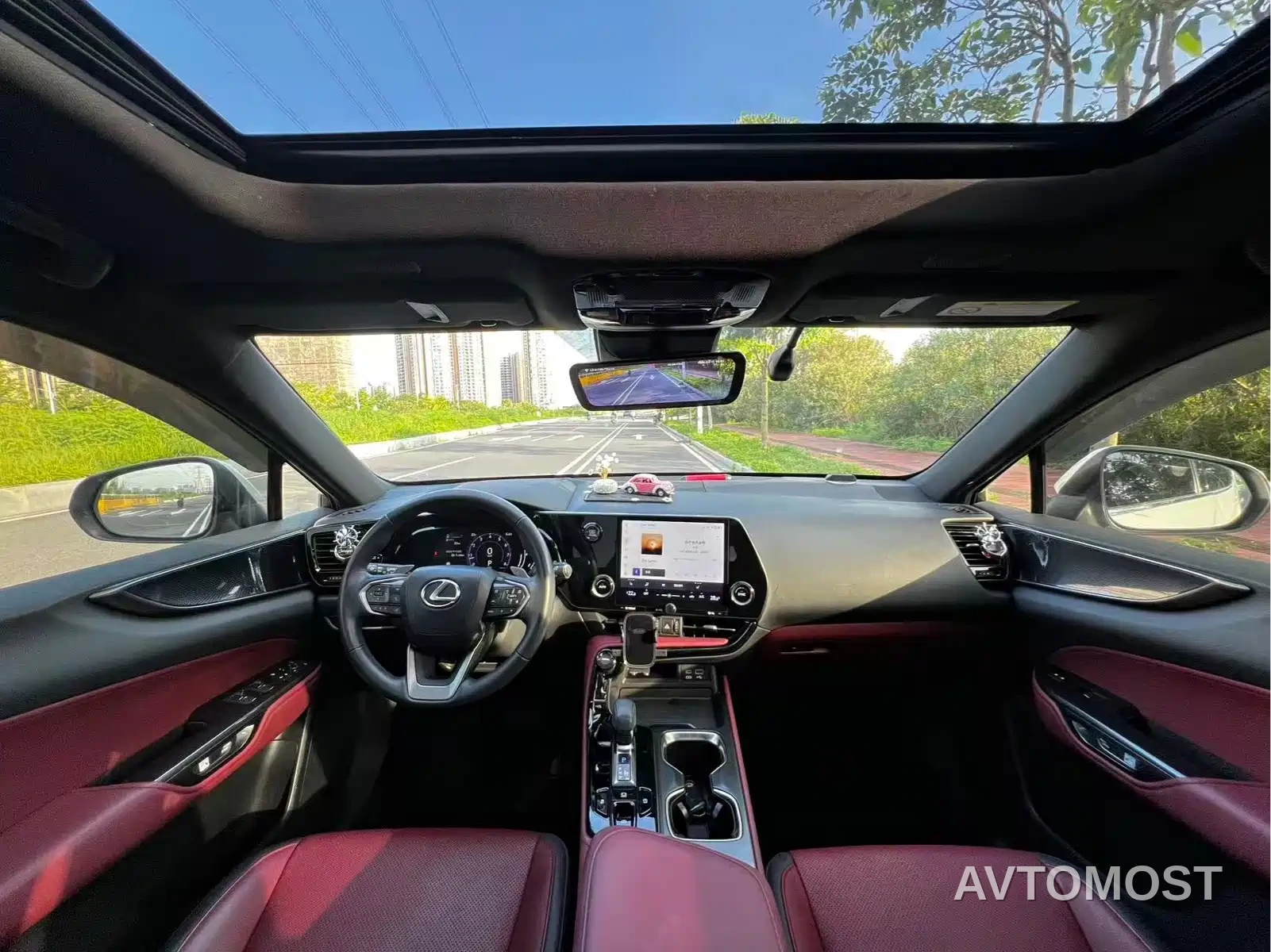Lexus NX 2024 260 FWD Joy Creation Edition — фото 13
