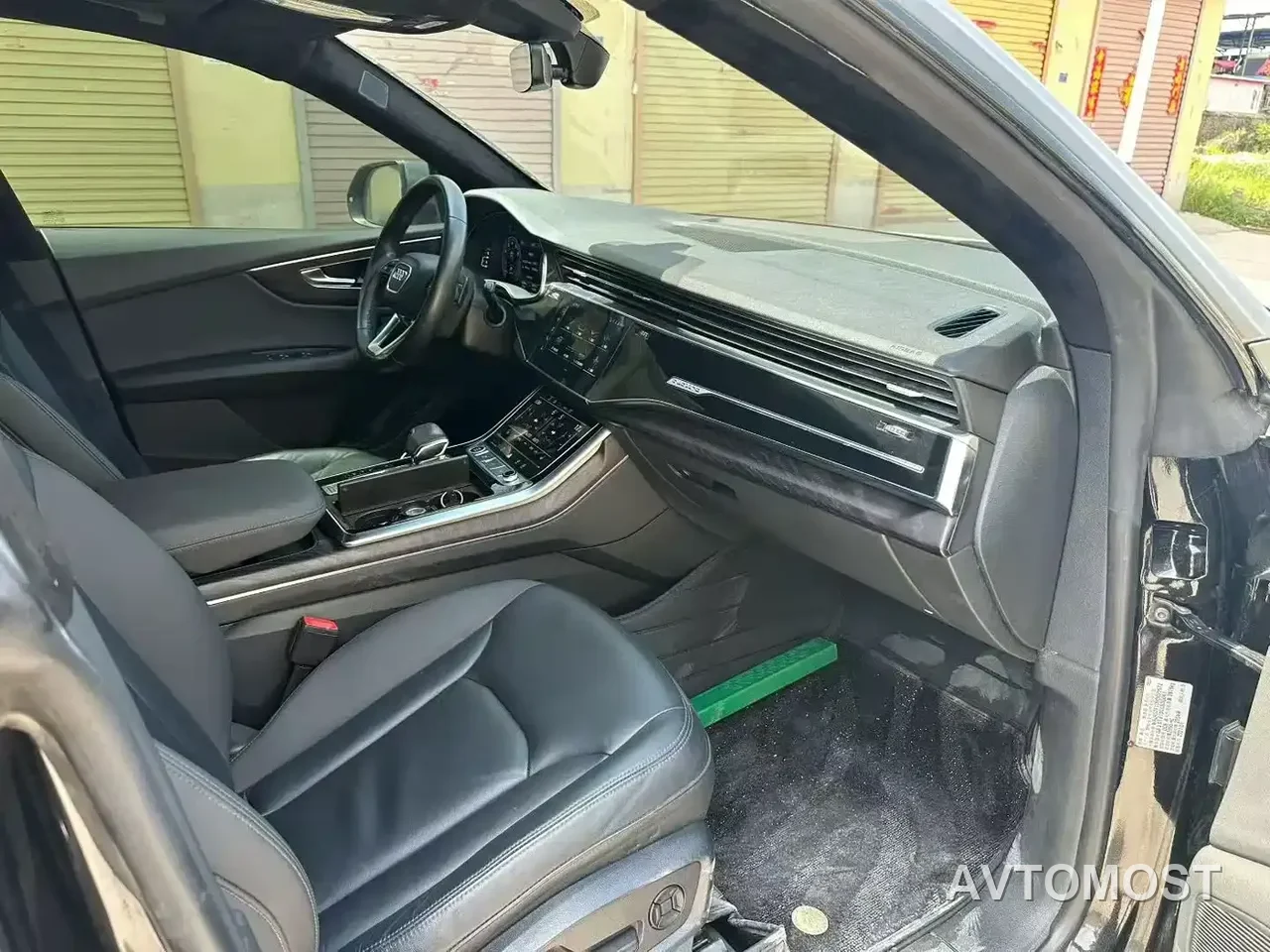 Audi Q8 2021 Model 55 TFSI Premium Dynamic — фото 4