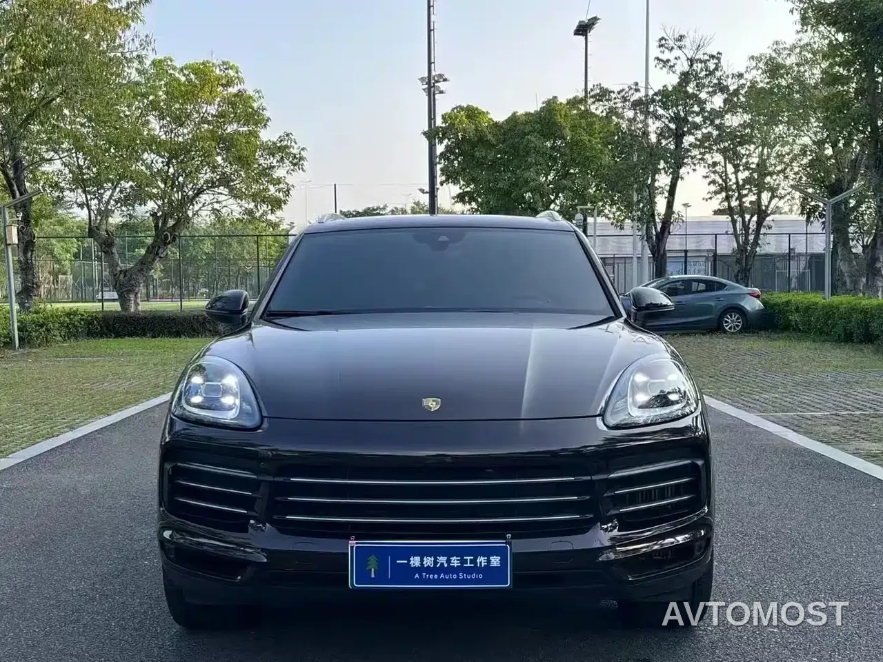 Porsche Cayenne New Energy 2022 Cayenne E-Hybrid 2.0T Platinum Edition — фото 2