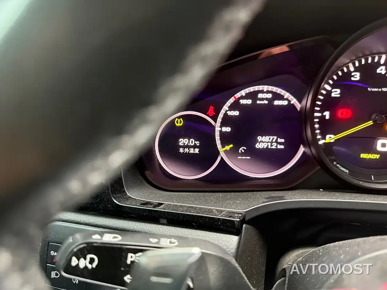 Porsche Cayenne New Energy 2022 Cayenne E-Hybrid 2.0T Platinum Edition — фото 10