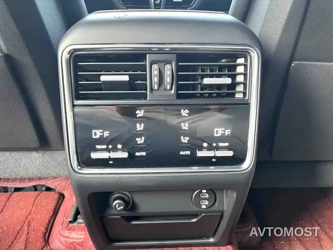 Porsche Cayenne New Energy 2022 Cayenne E-Hybrid 2.0T Platinum Edition — фото 12