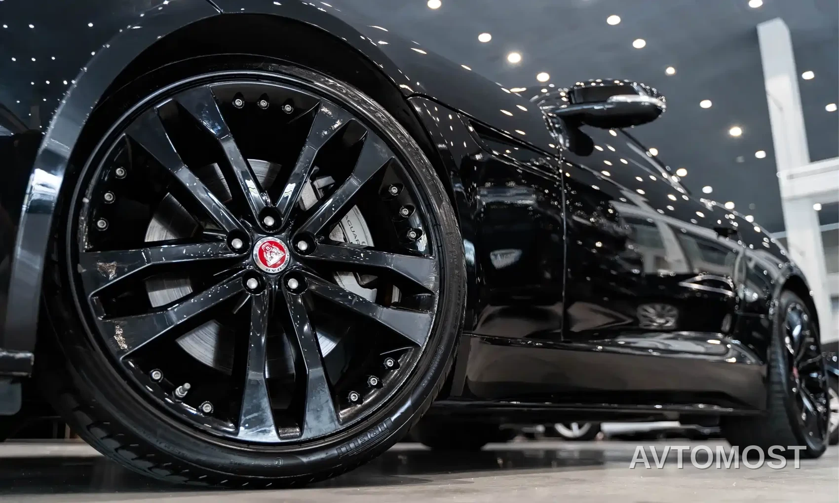 Jaguar F-TYPE 2022 P300 Hardtop R-DYNAMIC BLACK — фото 8