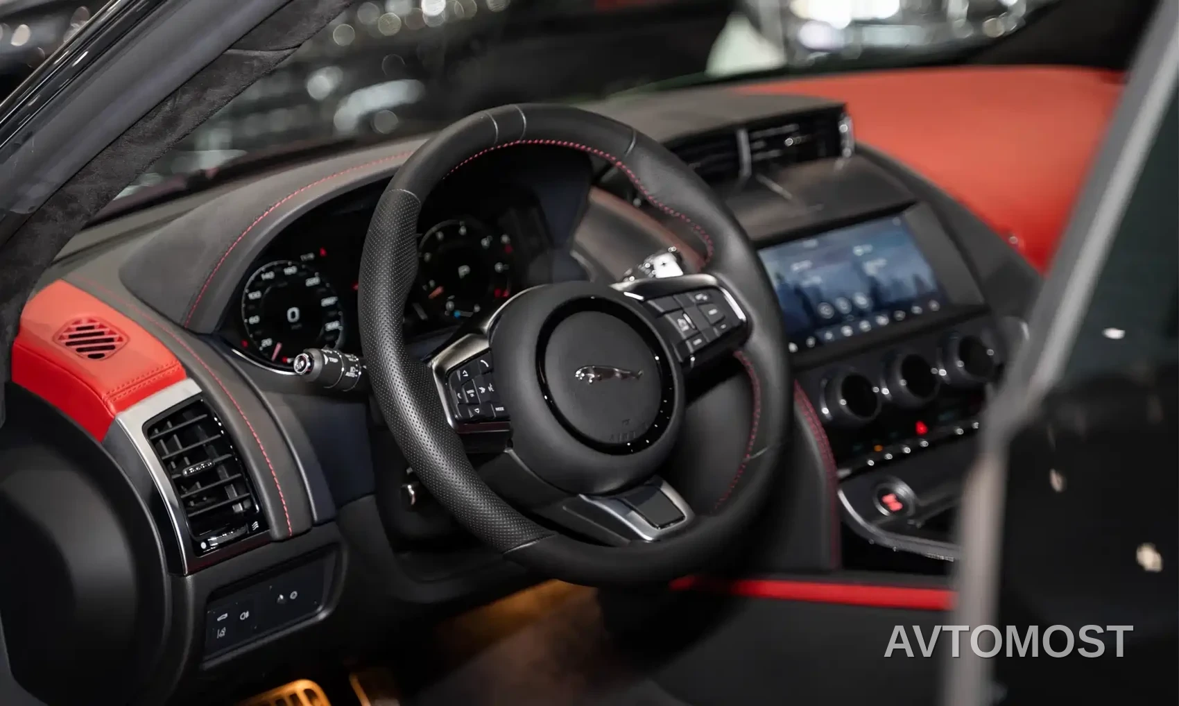 Jaguar F-TYPE 2022 P300 Hardtop R-DYNAMIC BLACK — фото 11